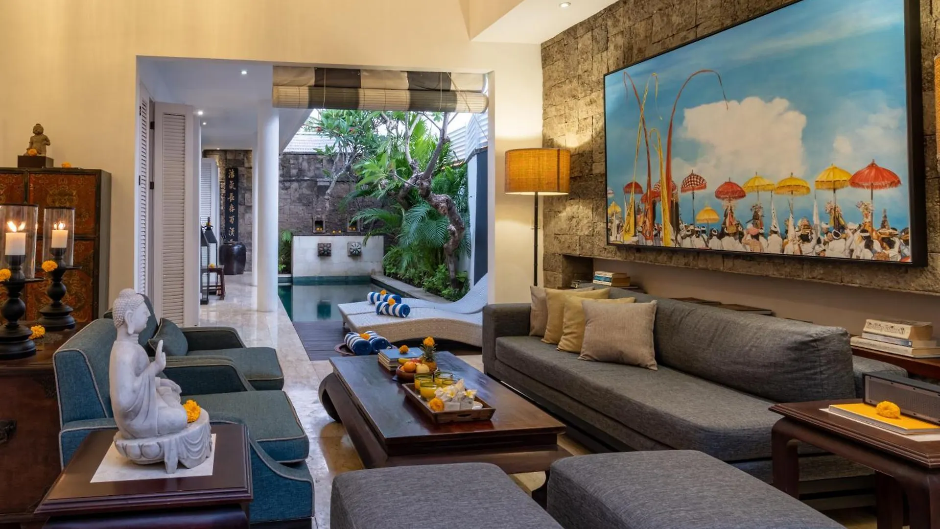 Mosan House: Art-Filled Gem Near Beach & Seminyak Square