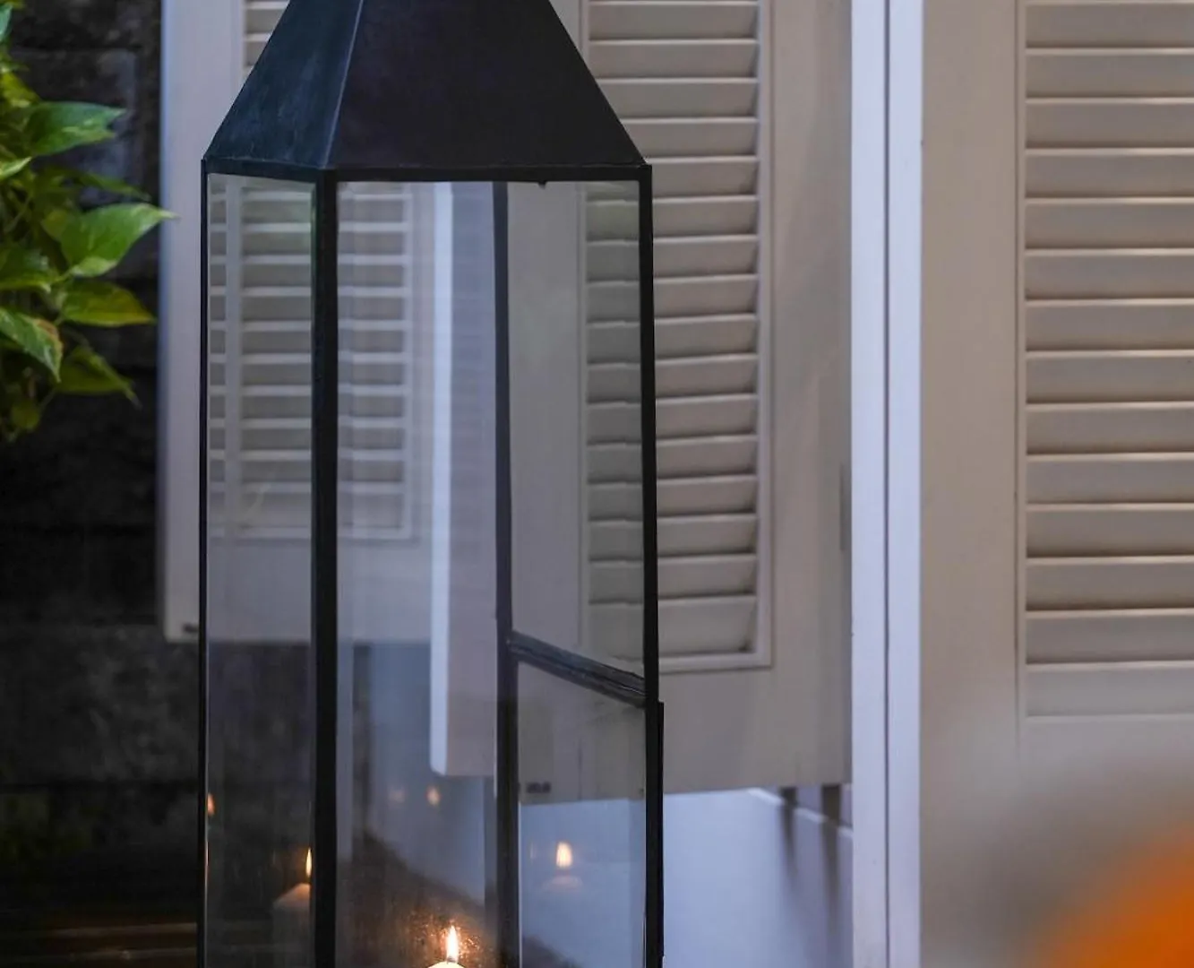 Villa Mosan House: Art-Filled Gem Near Beach & Seminyak Square