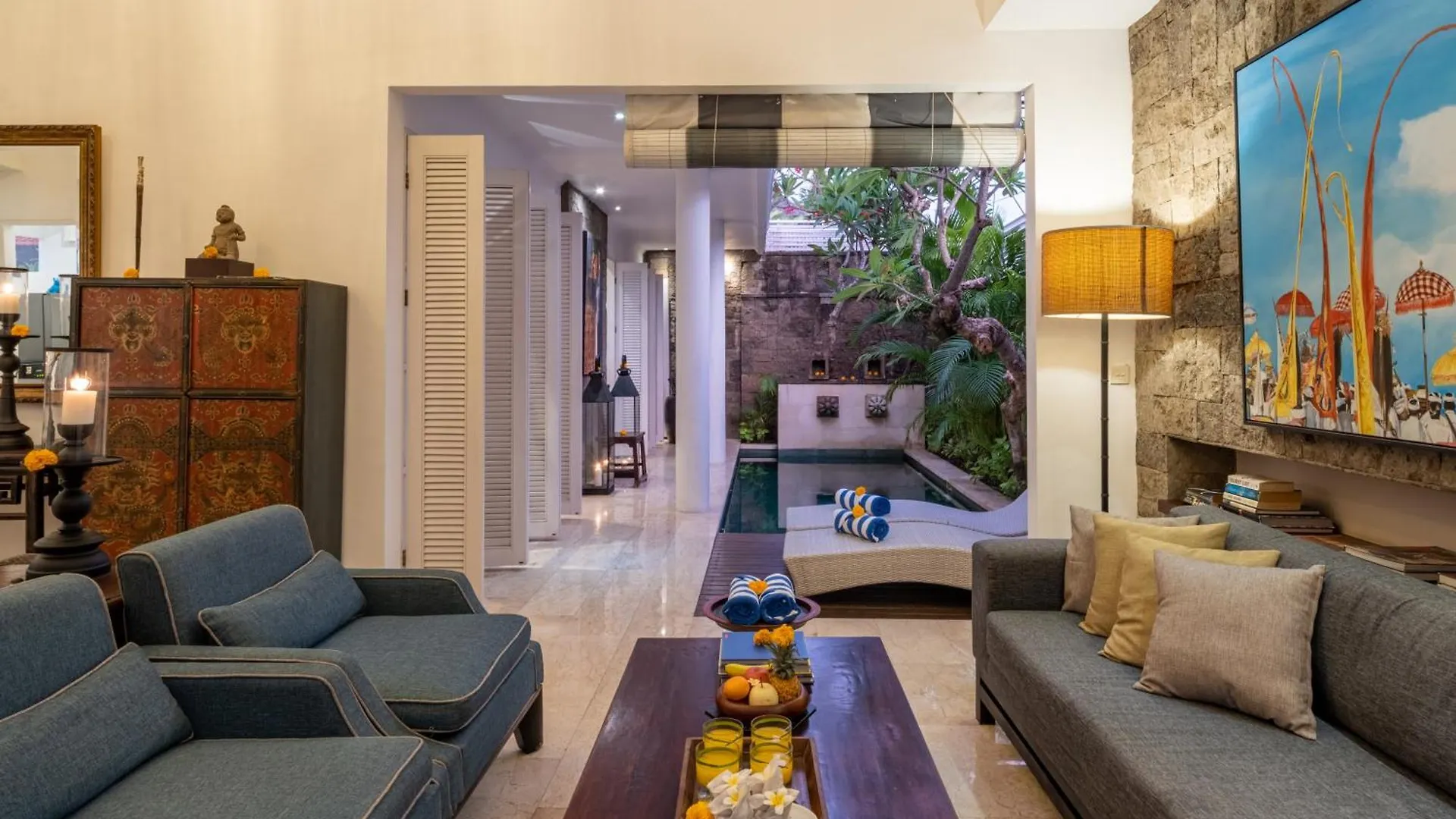 Mosan House - Unique Art-Filled Gem In Perfect Location A Short Walk From The Beach Or Seminyak Square Including Ac Office For Remote Working Vila